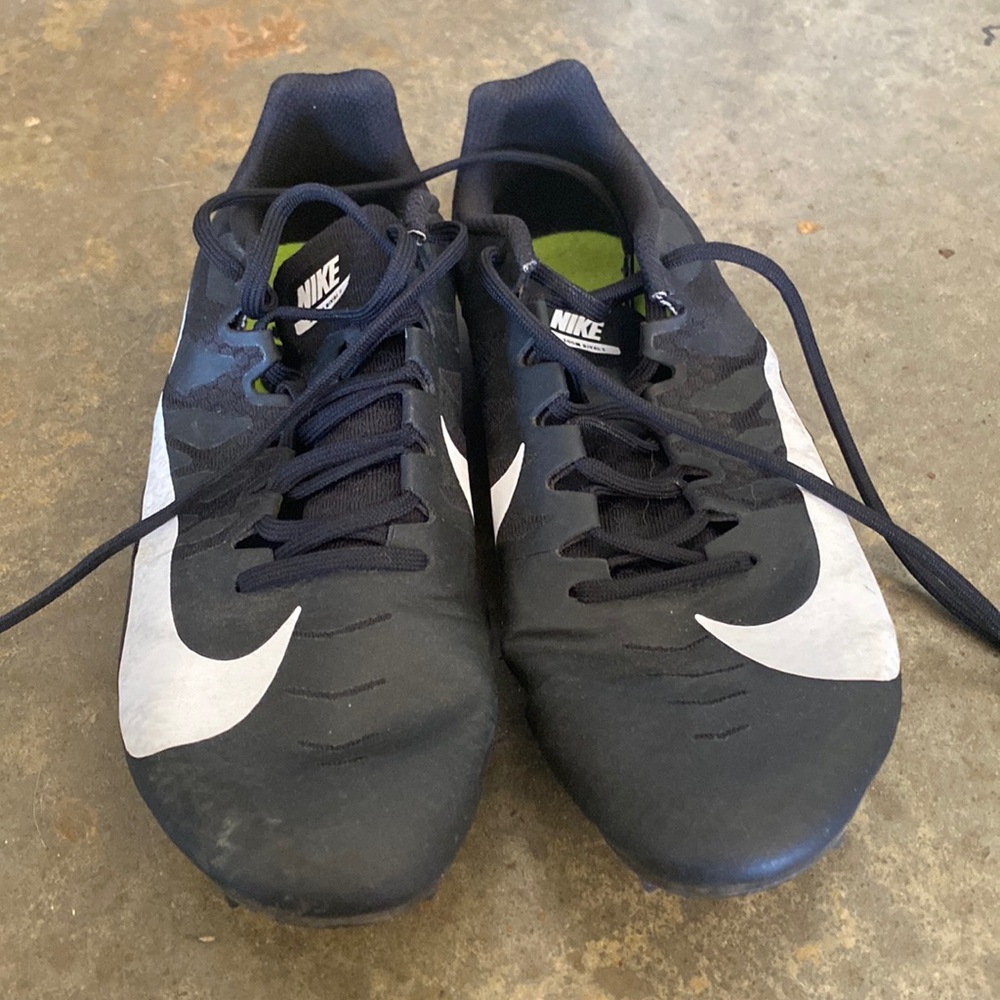 Track spikes